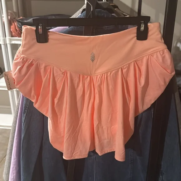 Women's Cream Shorts - Picture 6 of 6